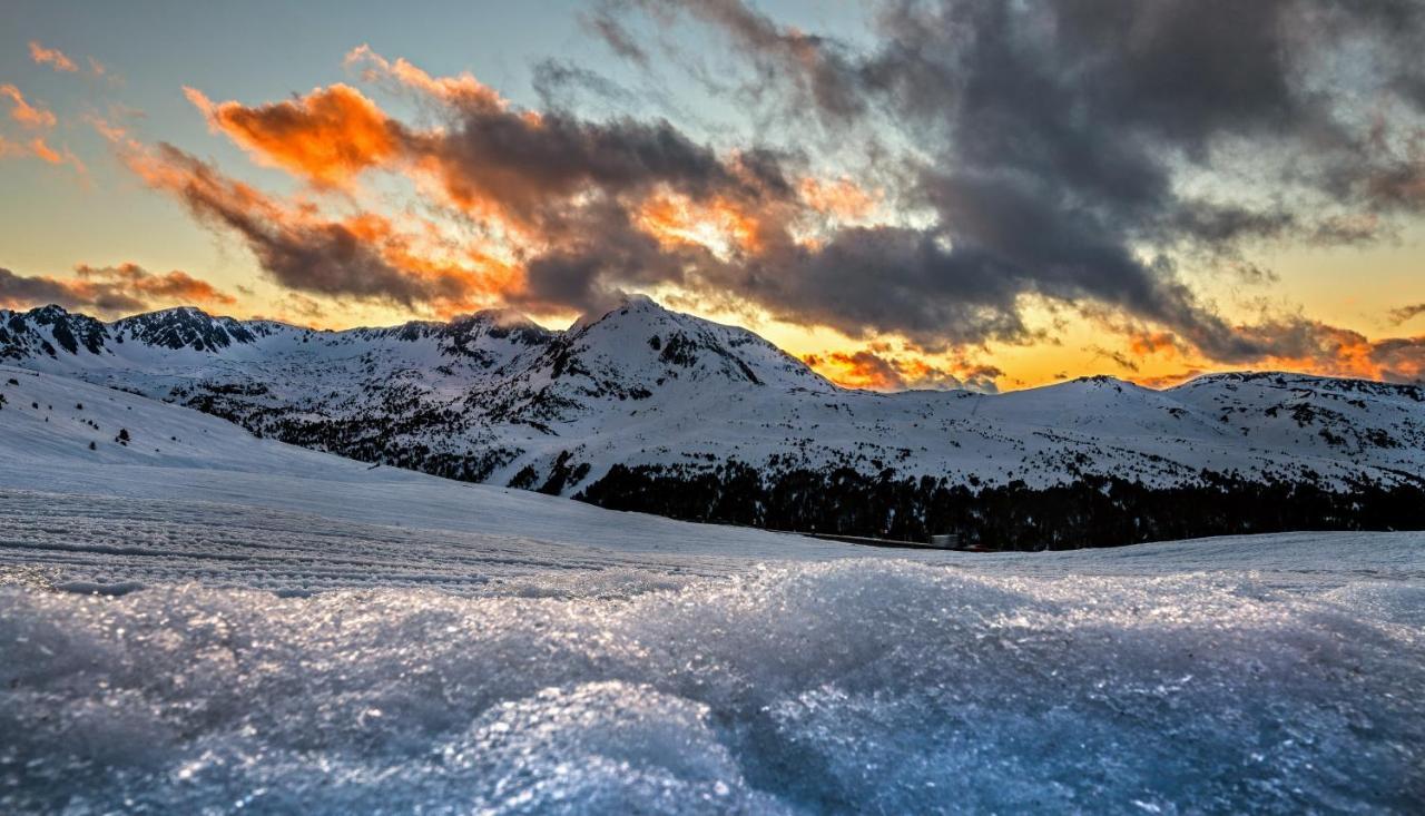 R Valle De Incles-Grandvalira Free Parking 卡尼略 外观 照片